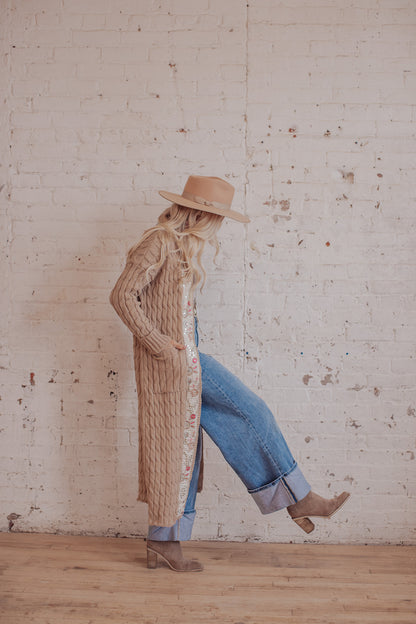 Cable Knit - Latte- Linen Heart