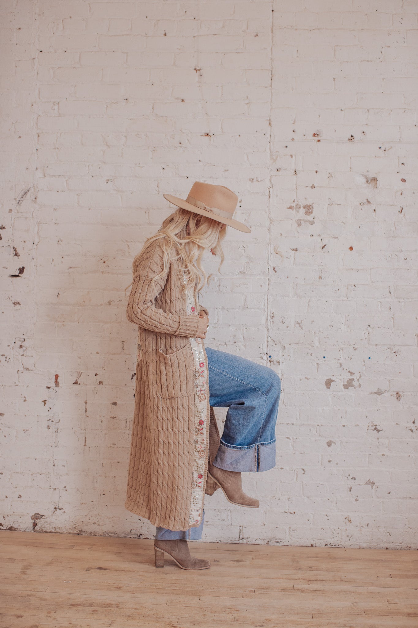 Cable Knit - Latte- Linen Heart
