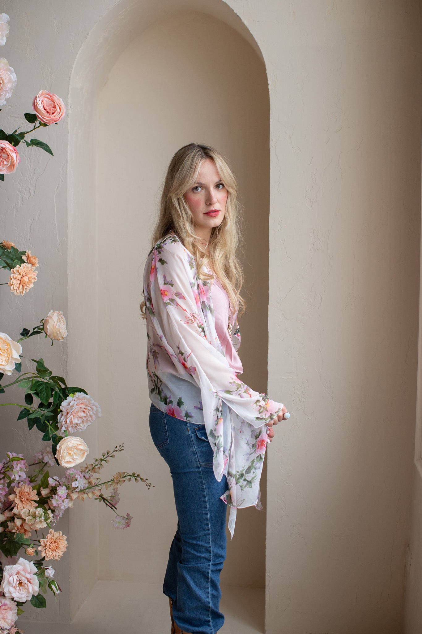 Cropped Cardigan : hibiscus - I V O R Y