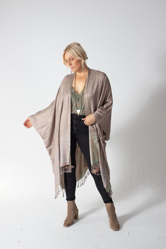 Aria Kimono - Creamy Pastel
