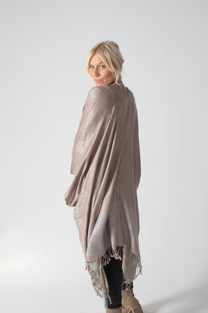 Aria Kimono - Creamy Pastel