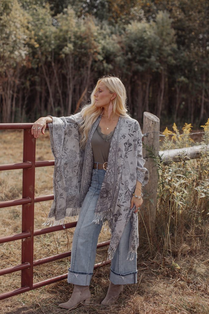 Wild Flower Kimono - Dove
