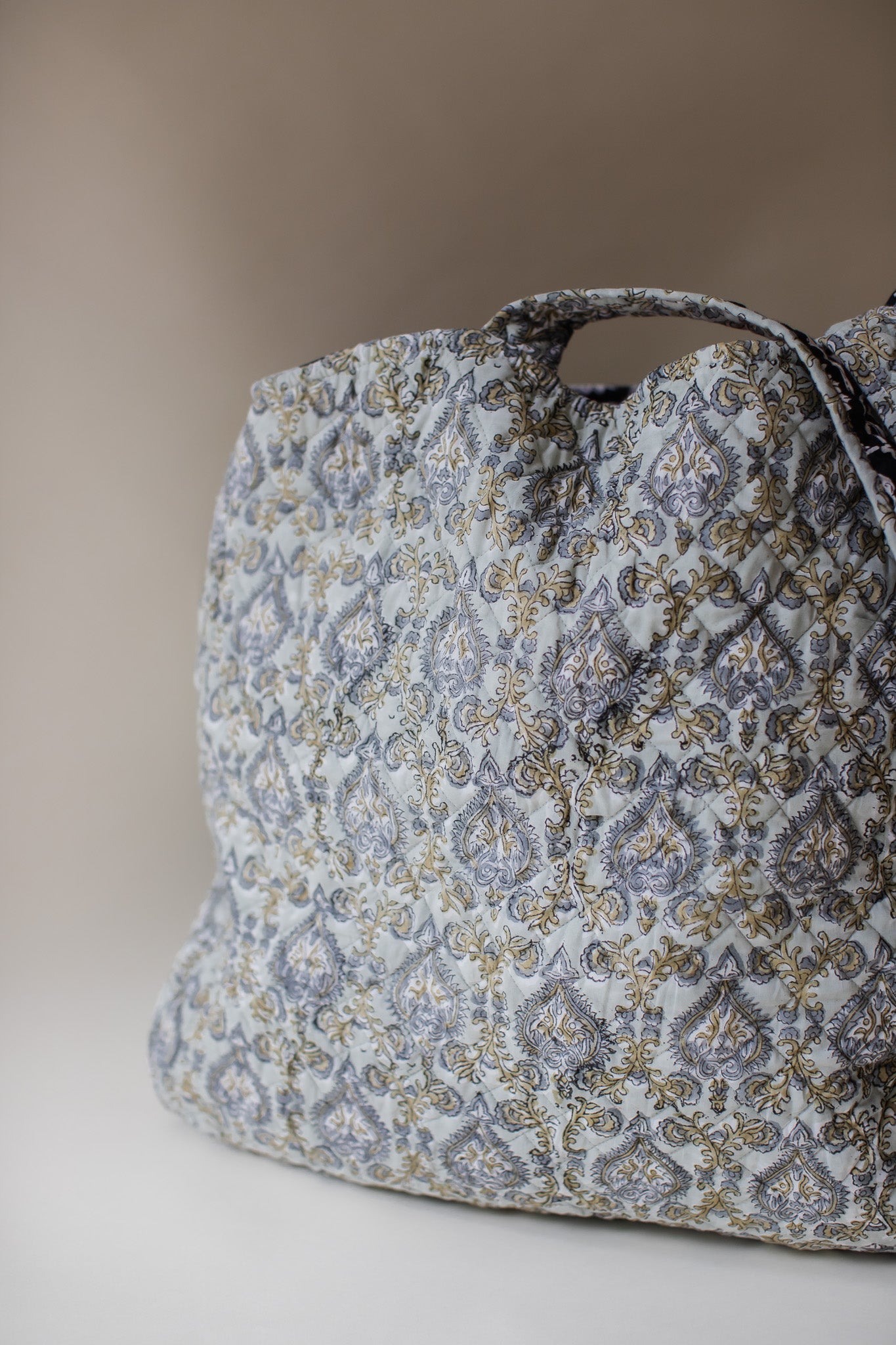 Quilted Carryall - Moon Petal