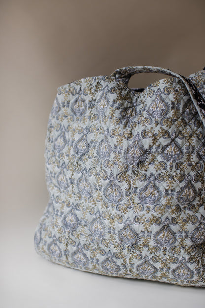 Quilted Carryall - Moon Petal