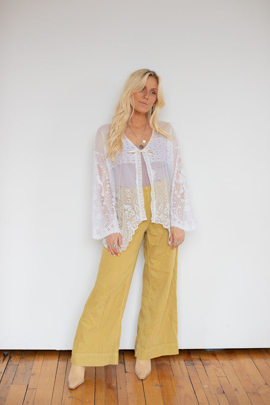 Lace Tie Up - B