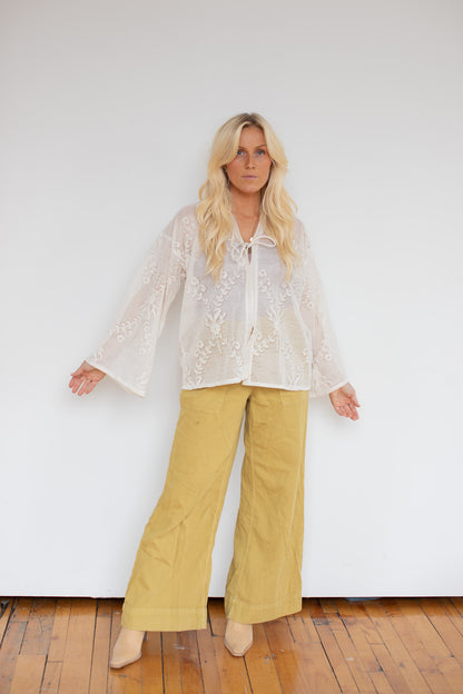 Lace Tie Up - C