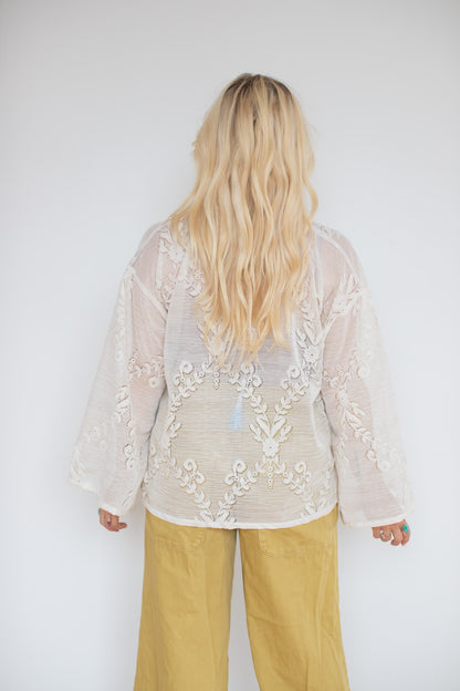 Lace Tie Up - C