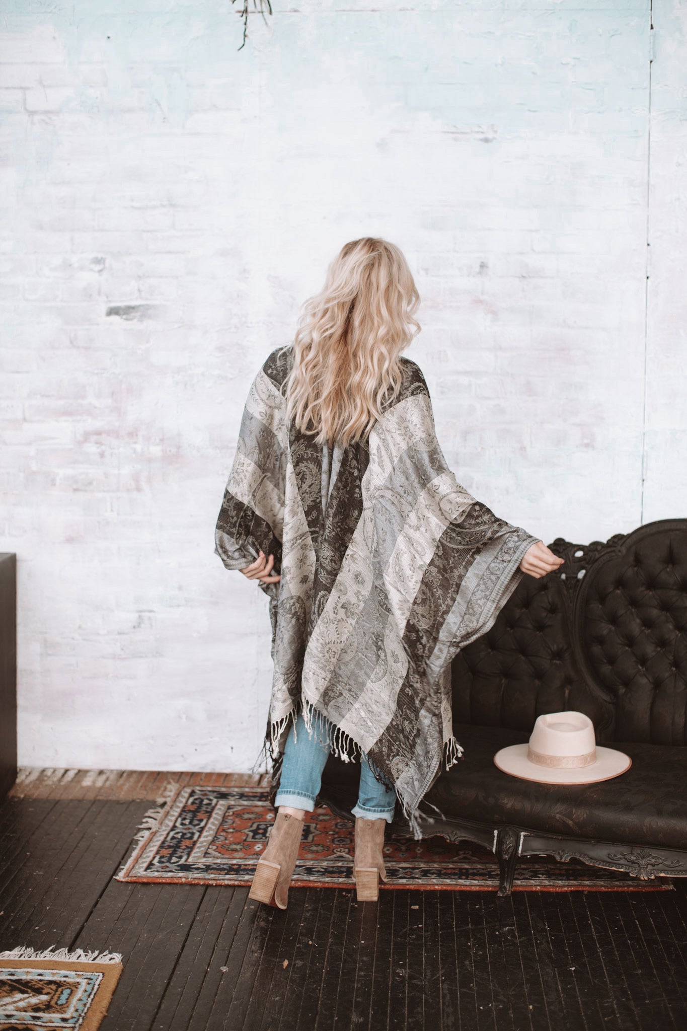 Lennon Kimono - DOVE